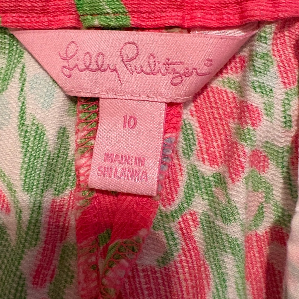 Lilly Pulitzer Red and Green Floral High Waist Shorts - Picture 3 of 5
